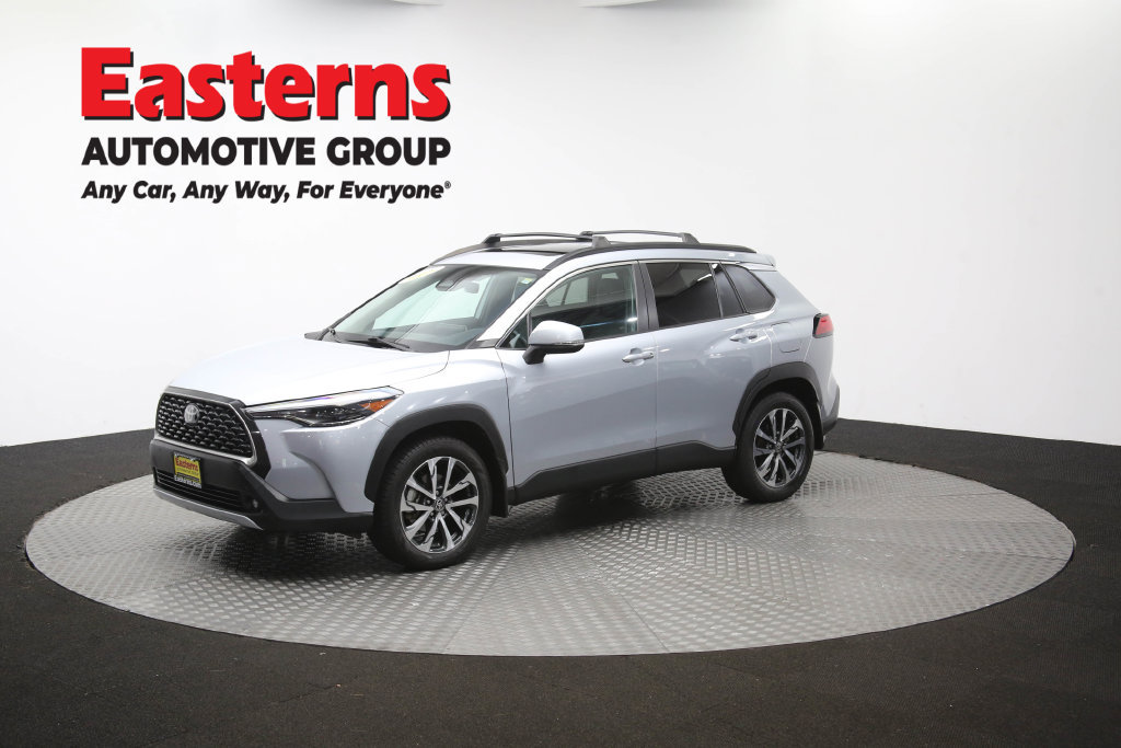 Used 2023 Toyota Corolla Cross XLE AWD/4WD image 60