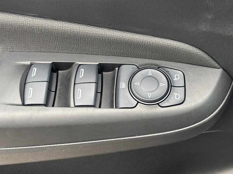 Used 2025 Buick Envista Preferred w/ Convenience I Package image 23