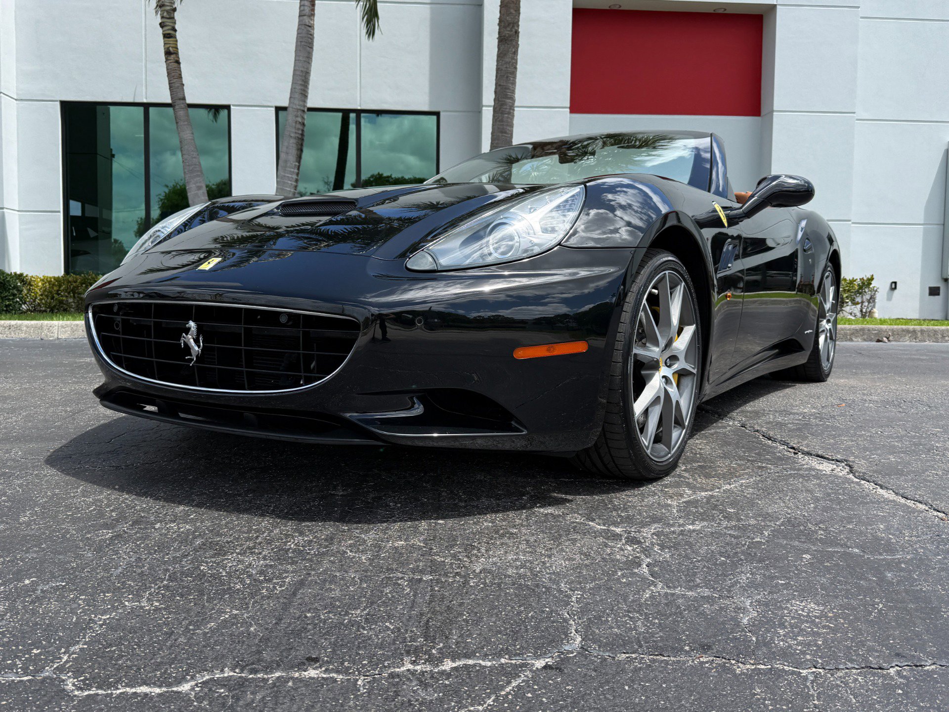 Used 2012 Ferrari California image 5