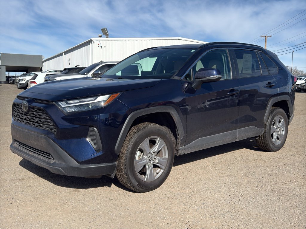 Used 2022 Toyota RAV4 XLE image 1