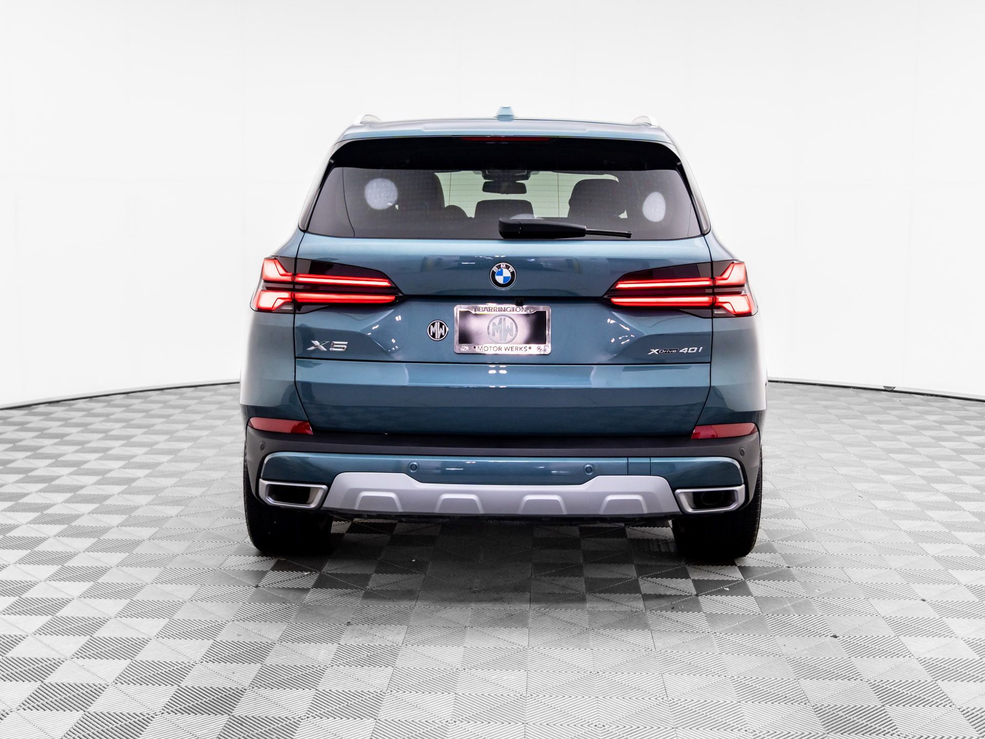 Used 2024 BMW X5 xDrive40i w/ Parking Assistance Package image 4