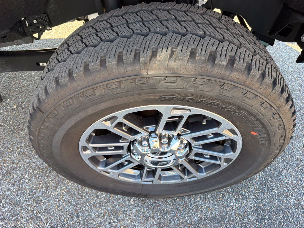 Used 2026 Ford F350 Platinum w/ Platinum Plus Package AWD/4WD image 14