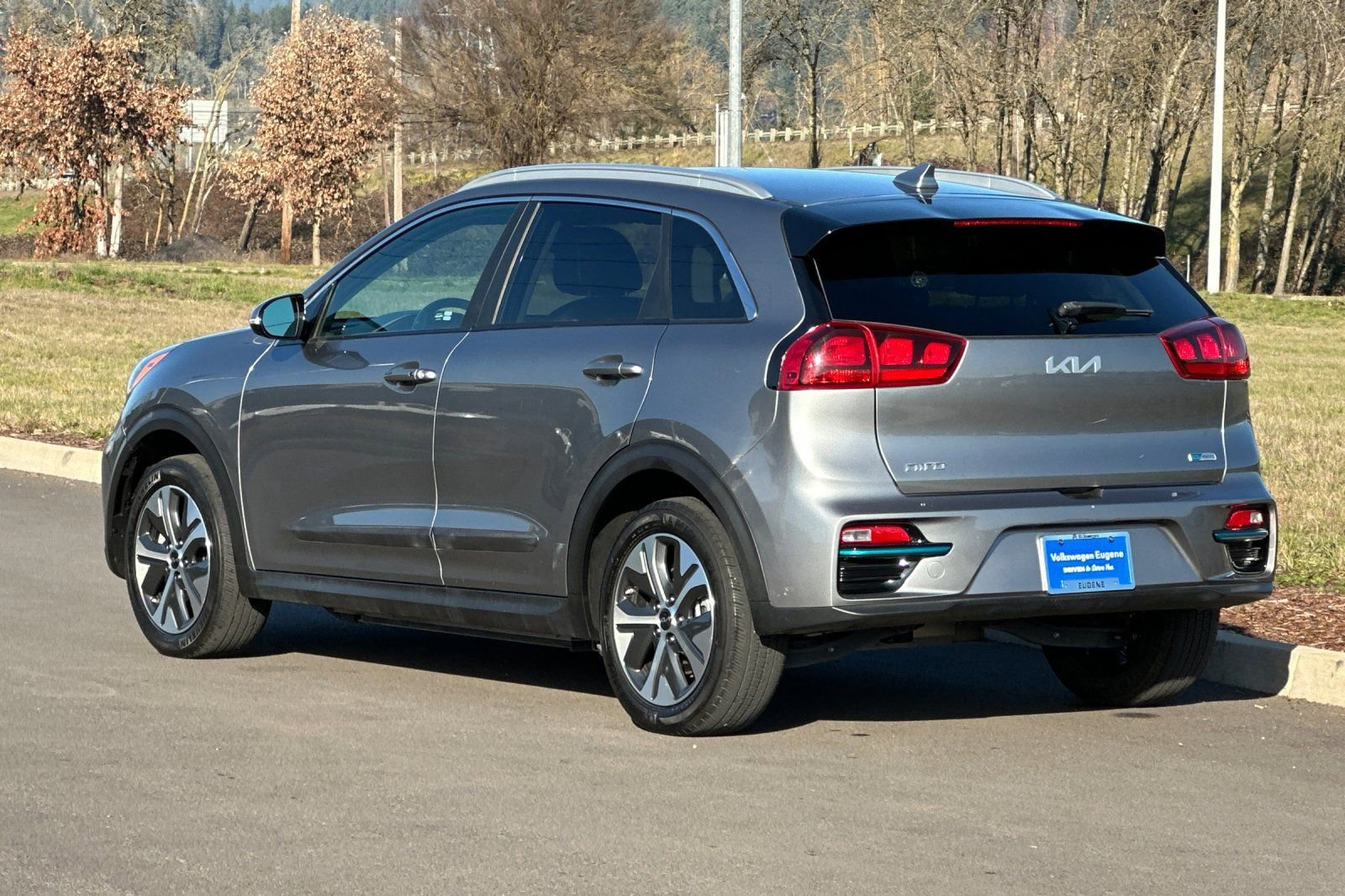 Used 2022 Kia Niro EX image 5