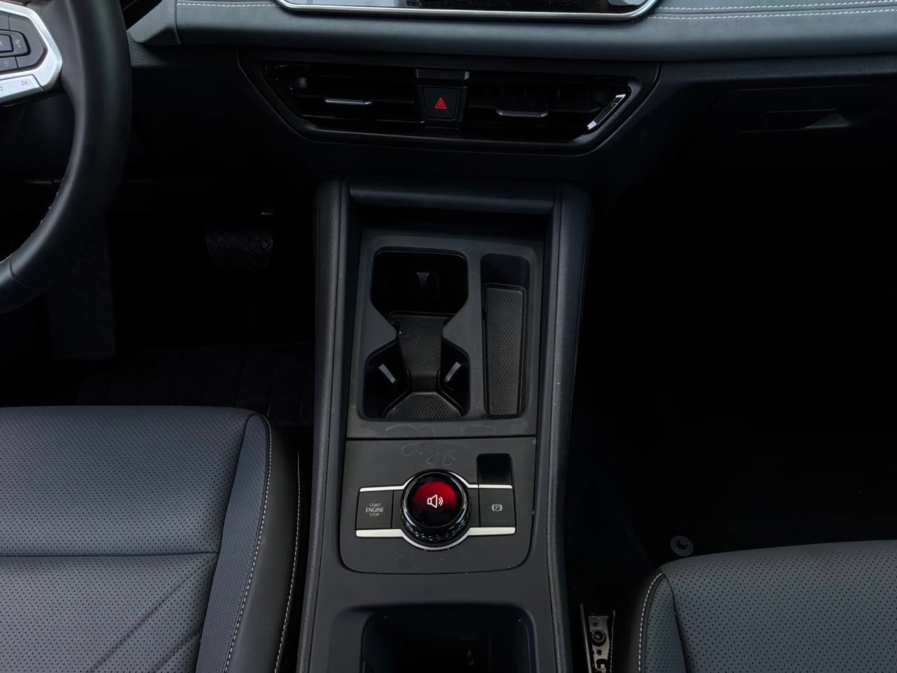 Used 2026 Volkswagen Tiguan SE FWD image 15