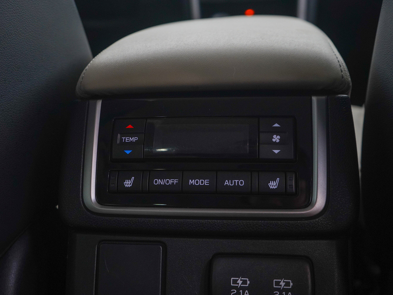 Used 2020 Subaru Ascent Limited w/ Popular Package #2A AWD/4WD image 13