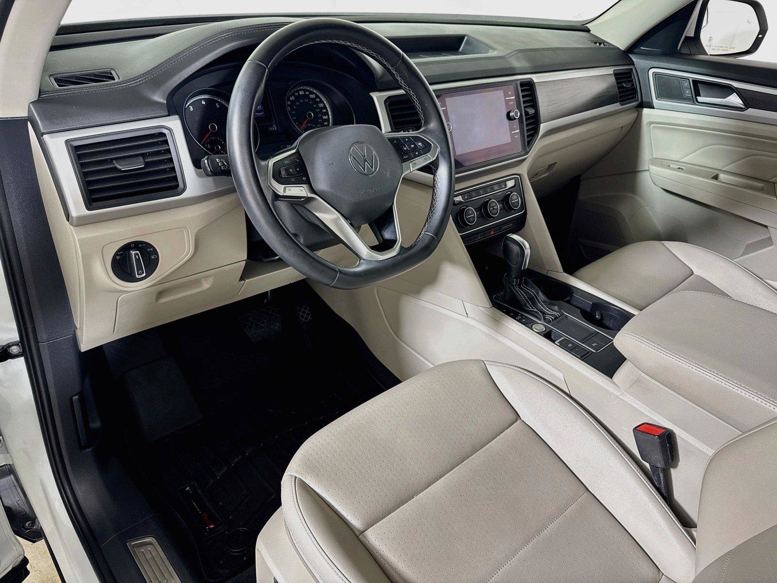 Used 2021 Volkswagen Atlas SE w/ Panoramic Sunroof Package FWD image 7