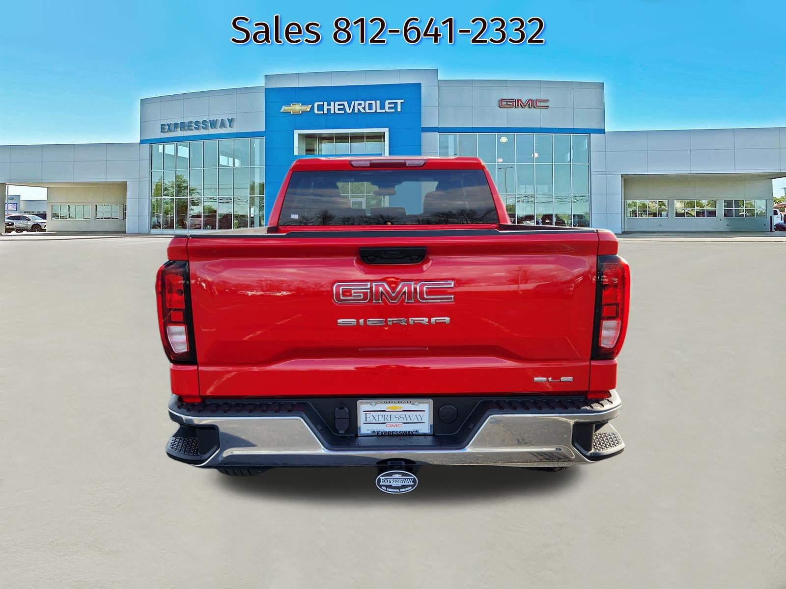 New 2026 GMC Sierra 1500 SLE image 4