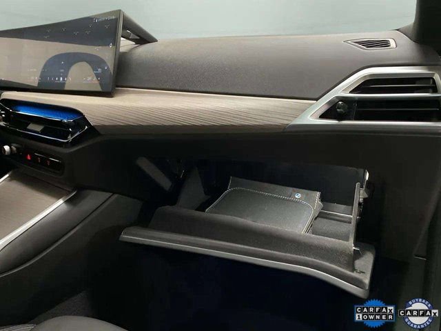 Used 2025 BMW i4 xDrive40i image 82