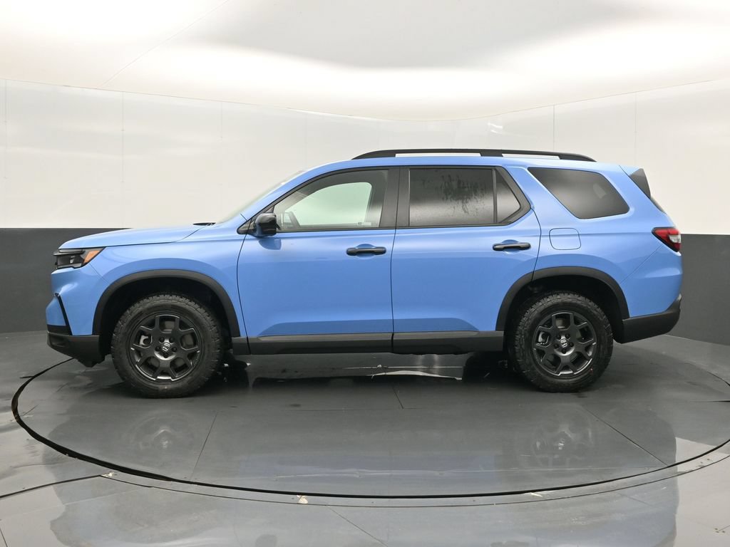 New 2025 Honda Pilot TrailSport image 4