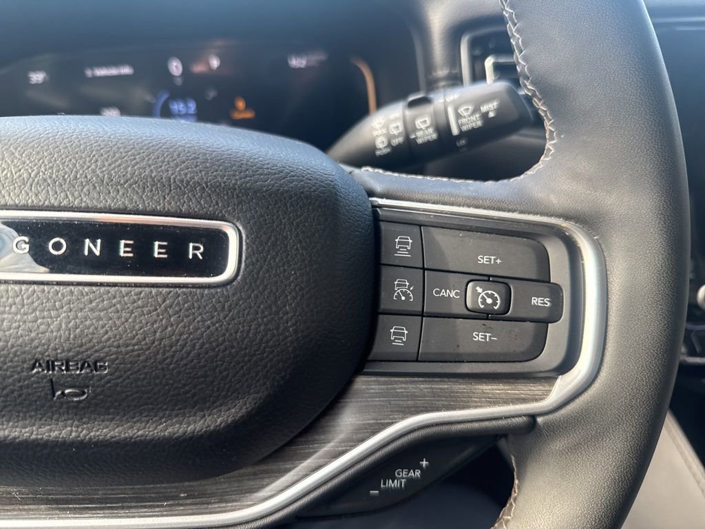 Used 2024 Jeep Wagoneer Series II AWD/4WD image 17