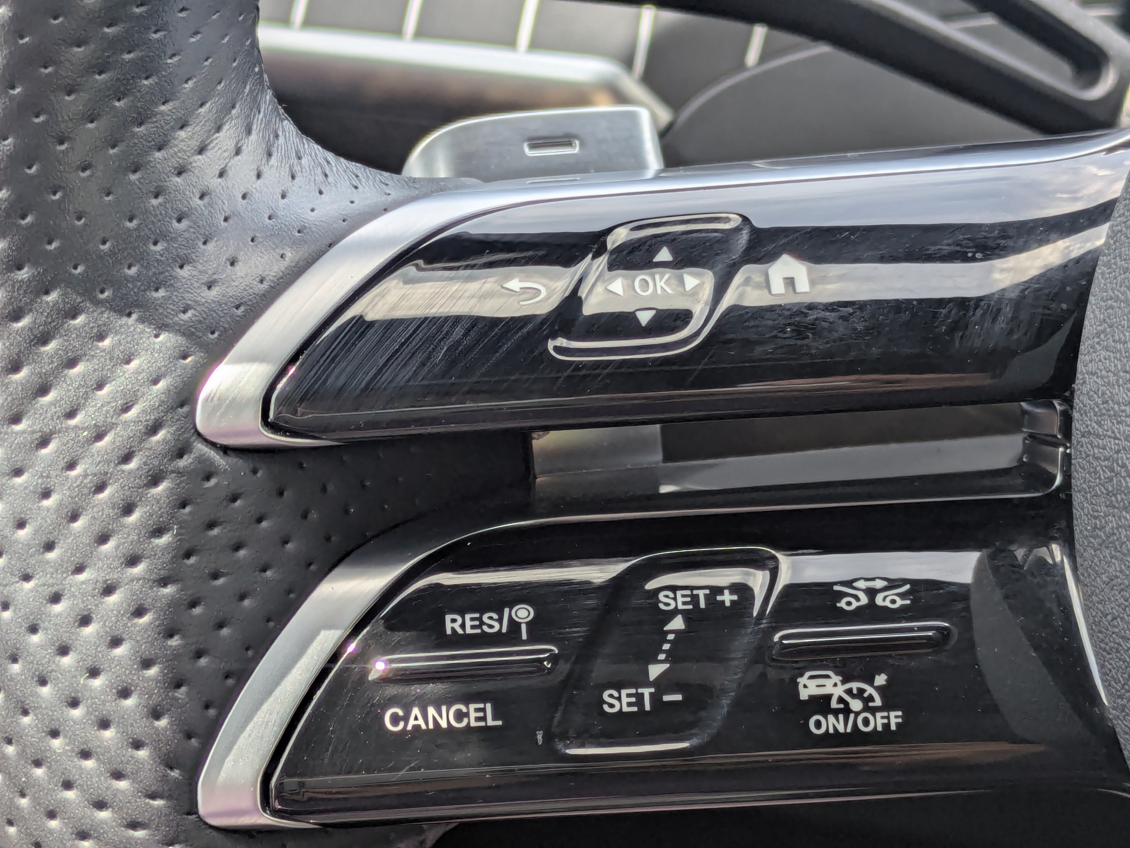 Used 2024 Mercedes-Benz C 300 4MATIC Sedan image 22