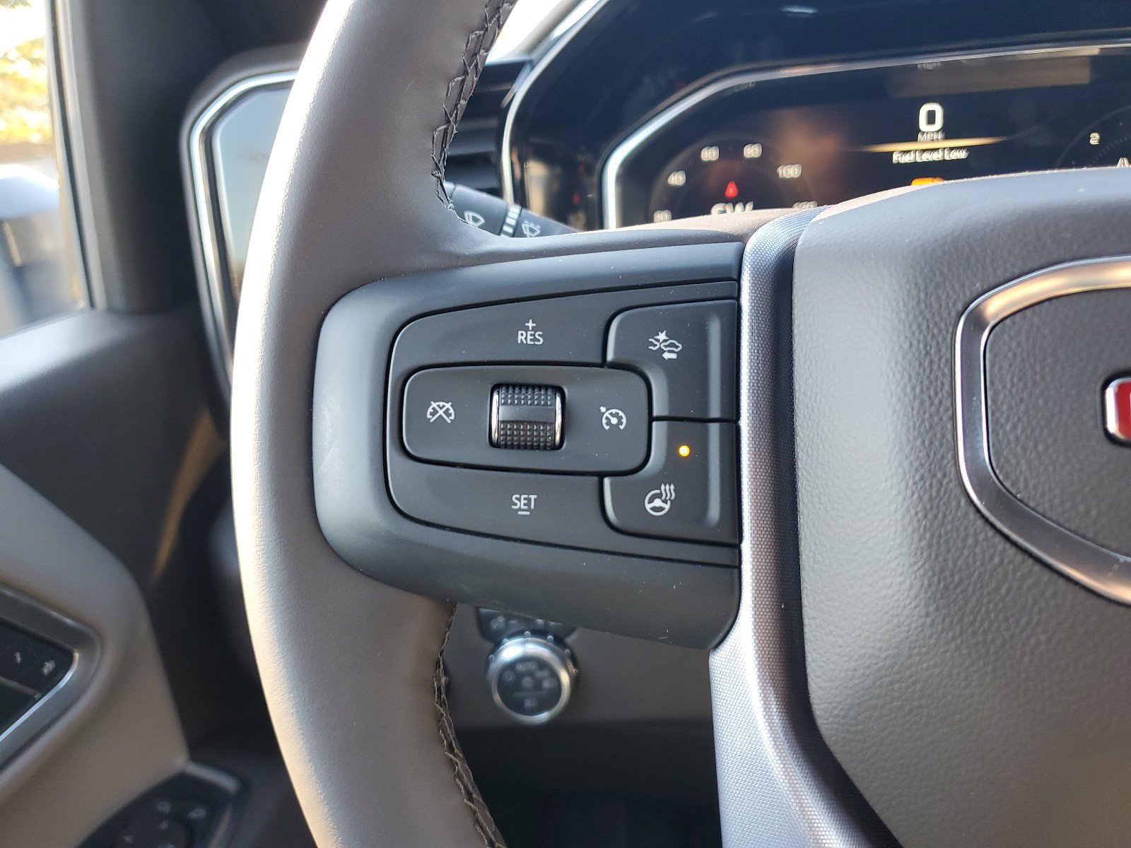 New 2025 GMC Sierra 2500 SLT w/ SLT Convenience Package image 26