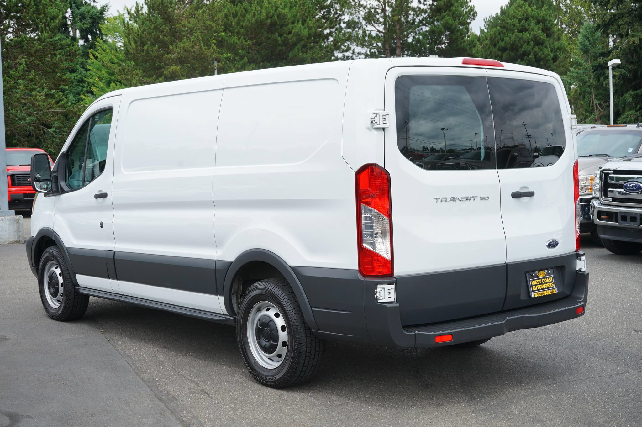 Used 2015 Ford Transit 150 130 Low Roof RWD image 3