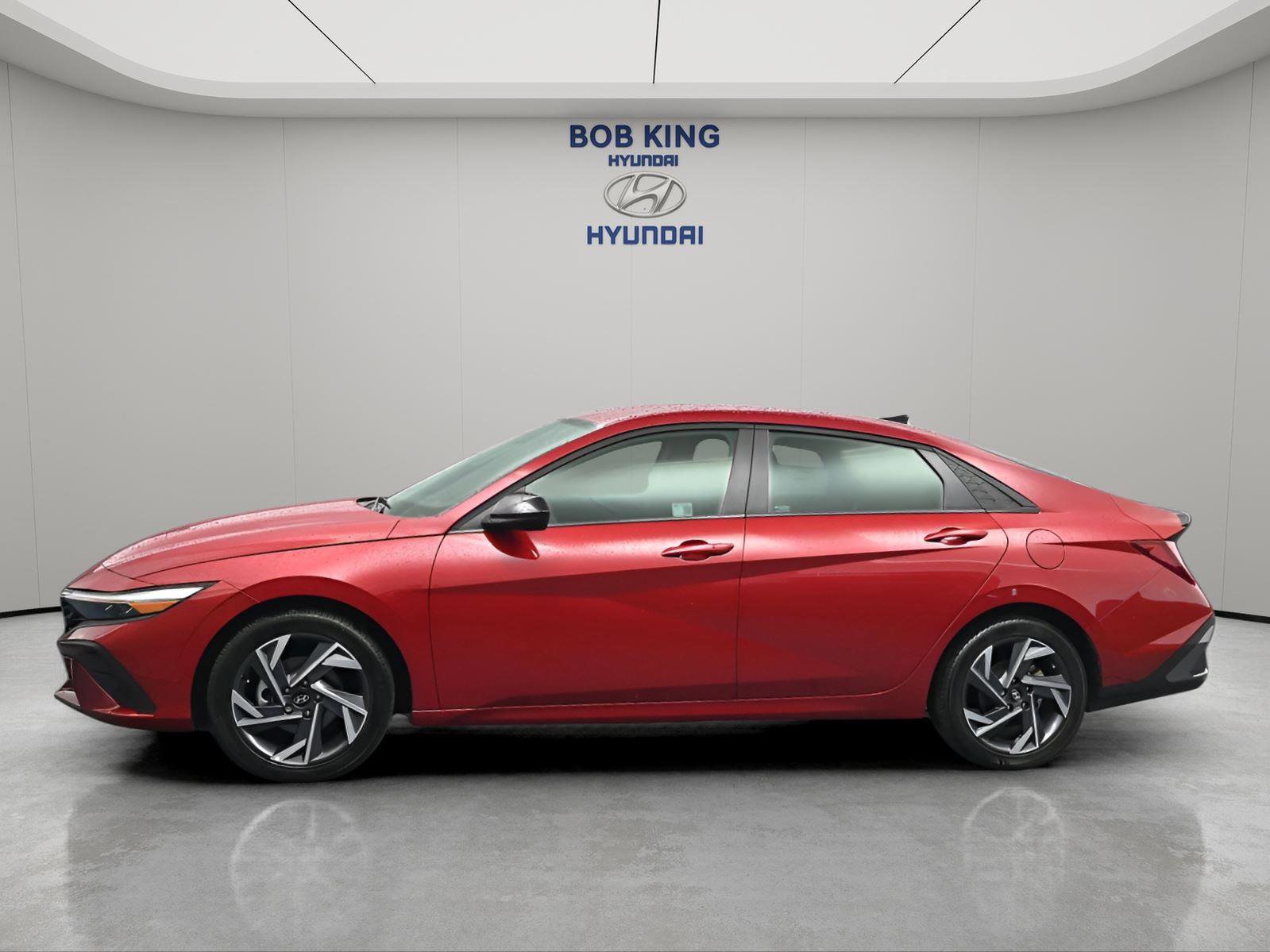 Certified 2025 Hyundai Elantra Sport image 3