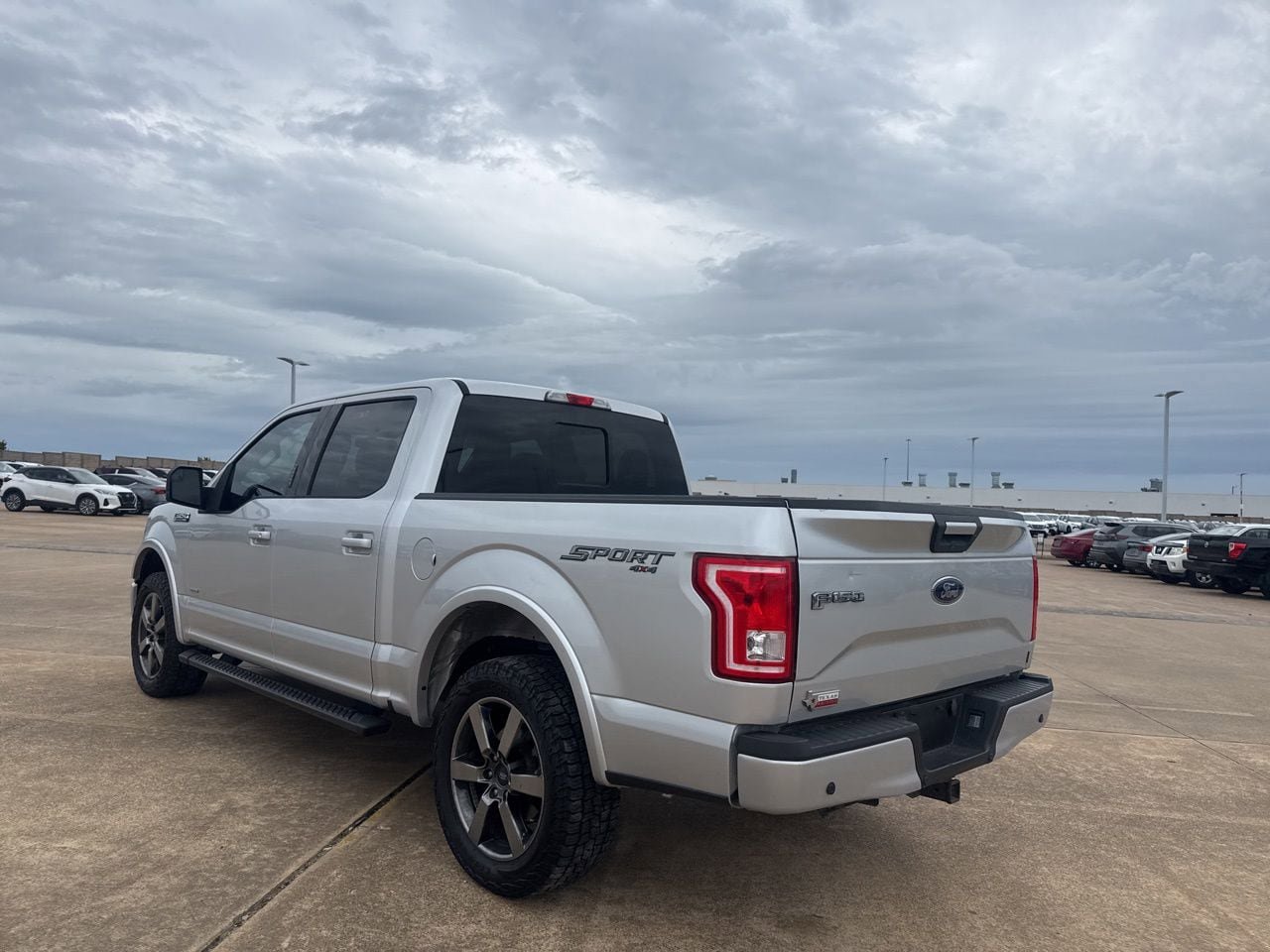 Used 2016 Ford F150 XLT w/ Equipment Group 302A Luxury AWD/4WD image 15