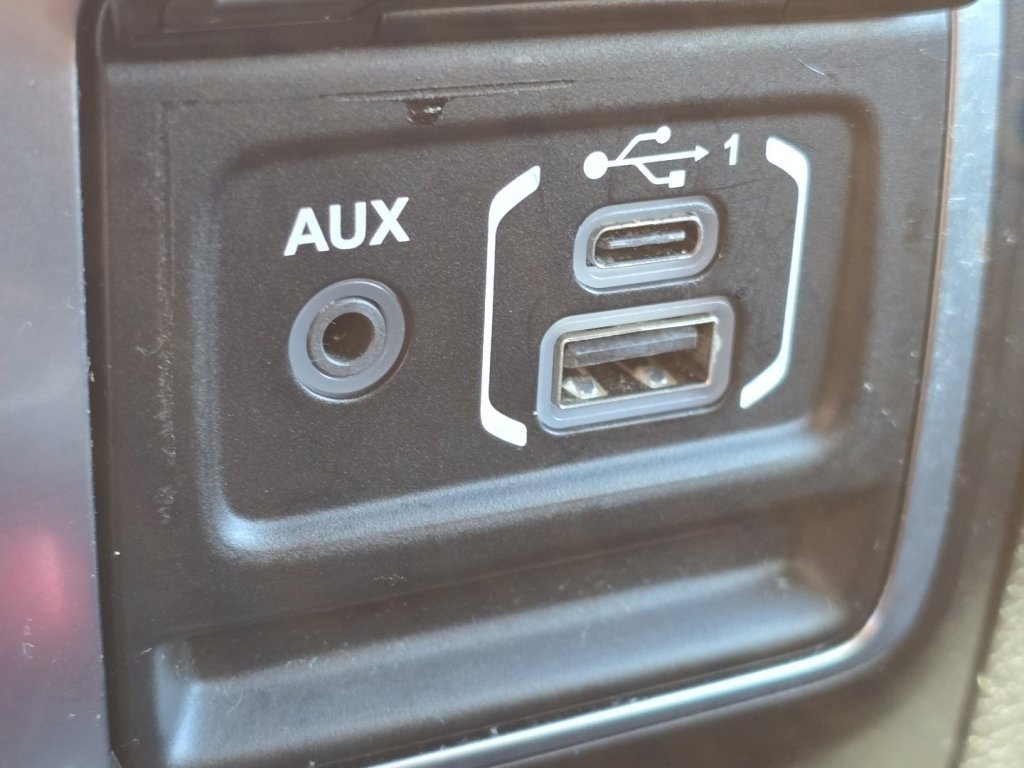 Used 2021 Jeep Wrangler Sport image 6