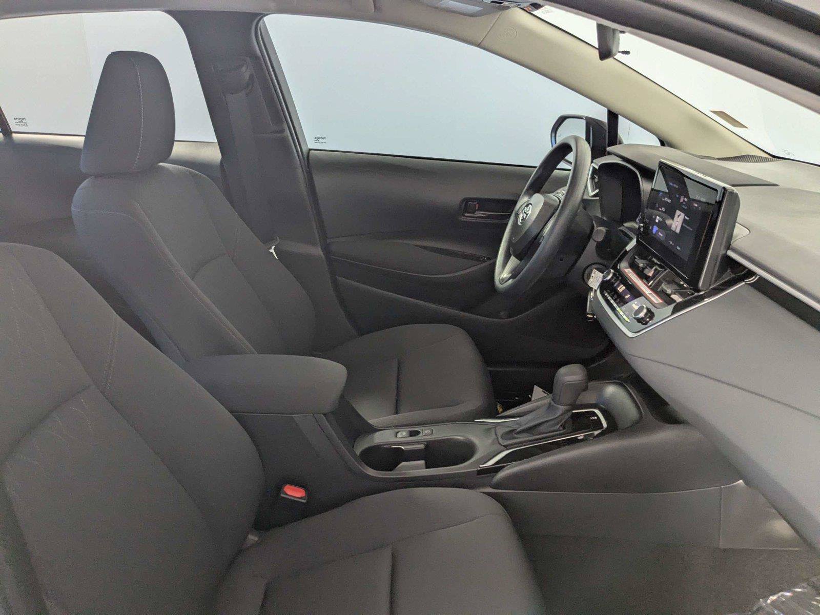 Used 2026 Toyota Corolla LE FWD image 28