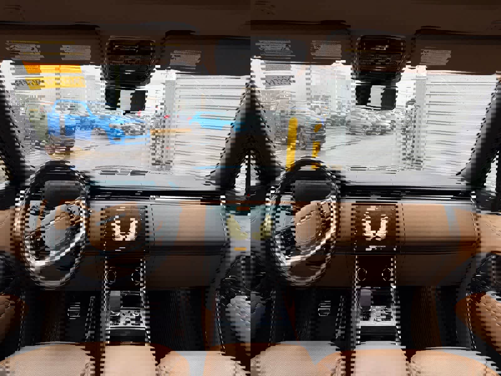 Used 2023 Land Rover Range Rover SE image 7