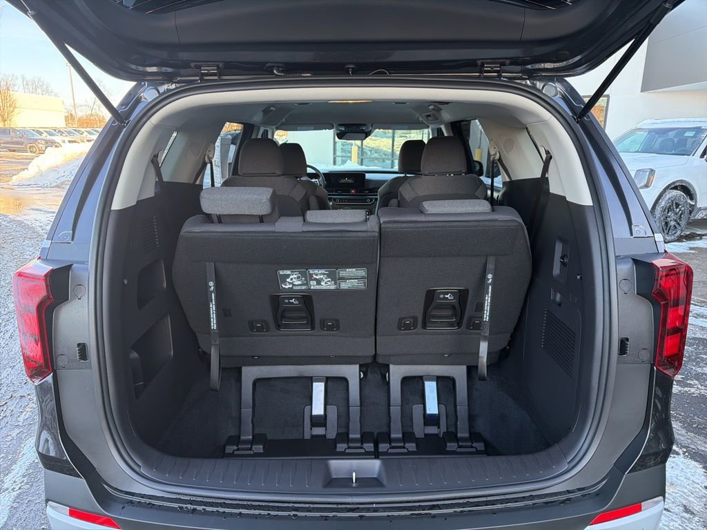 New 2026 Kia Carnival LX image 18