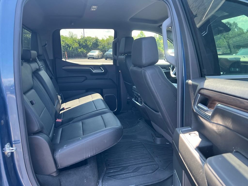 Used 2024 GMC Sierra 1500 SLT w/ SLT Premium Plus Package AWD/4WD image 11