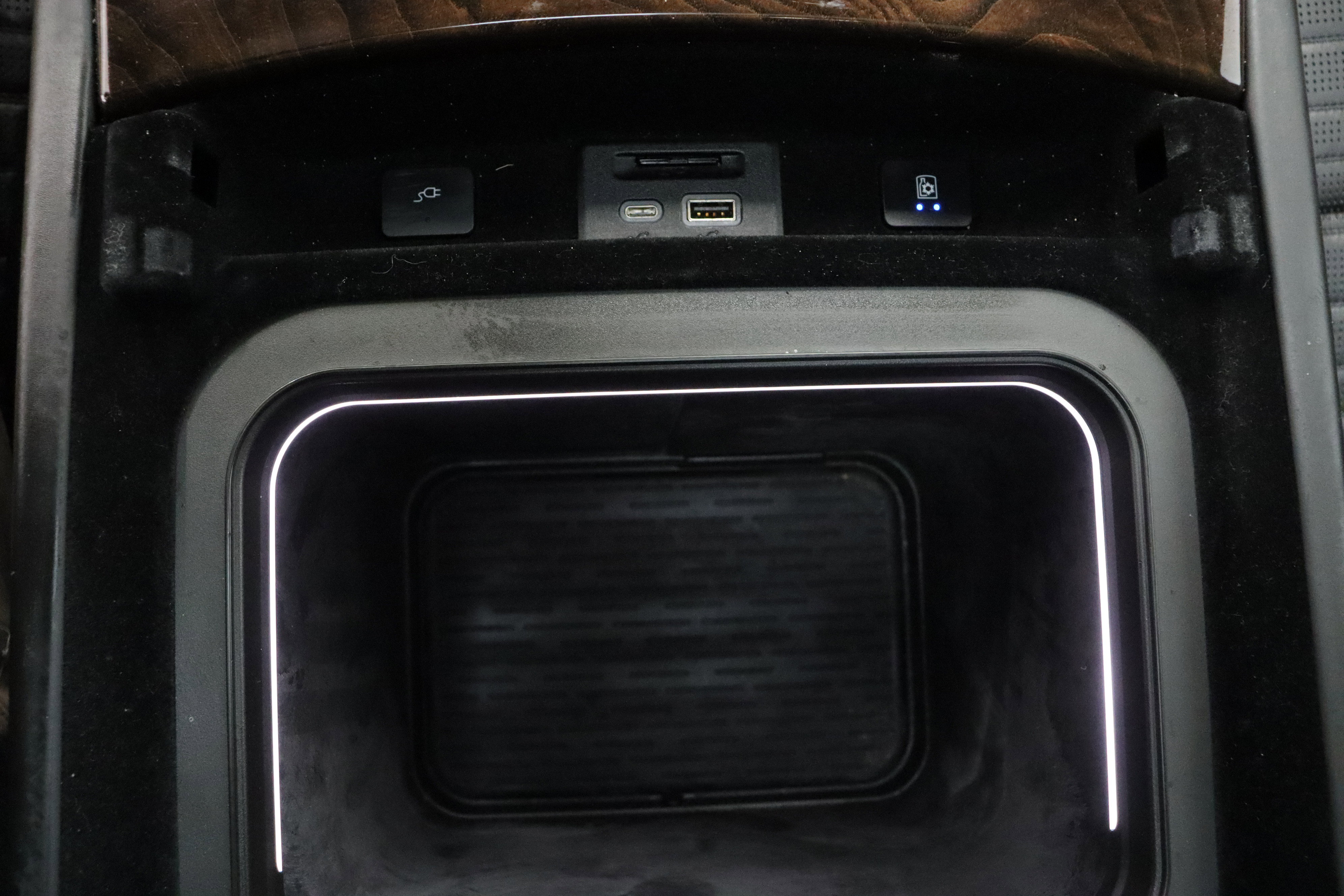 Used 2021 Cadillac Escalade Sport Platinum w/ Heavy-Duty Trailer Package image 28