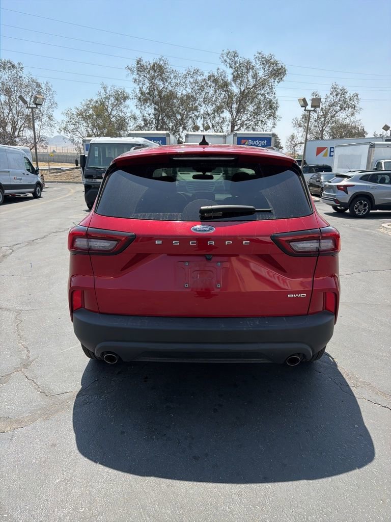 Used 2025 Ford Escape ST-Line AWD/4WD image 7