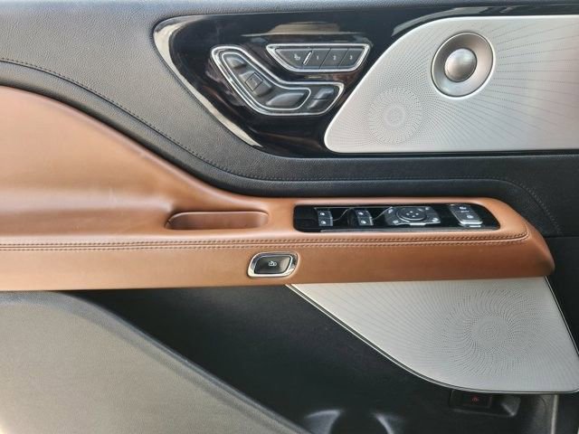 Used 2021 Lincoln Aviator Reserve w/ Equipment Group 210A AWD/4WD image 21