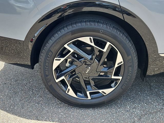 Used 2025 Kia Sportage SX image 5