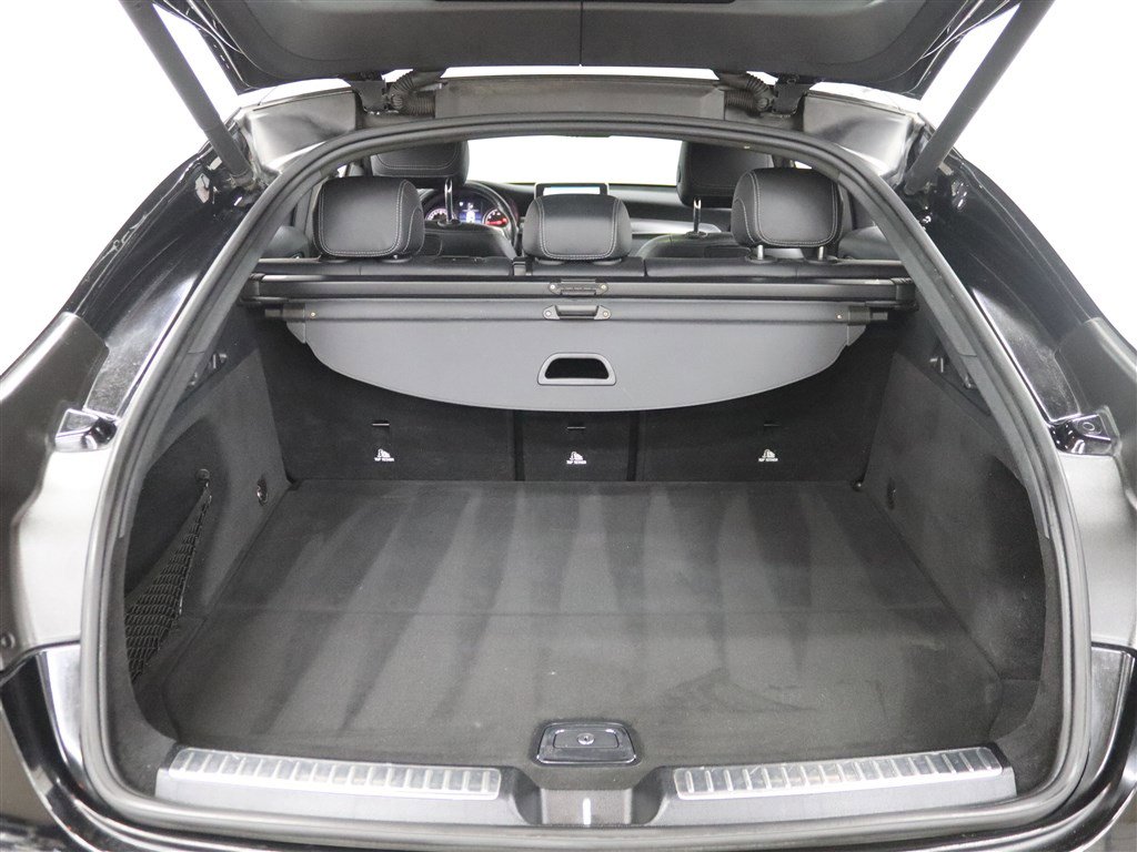 Used 2018 Mercedes-Benz GLC 300 4MATIC Coupe image 6