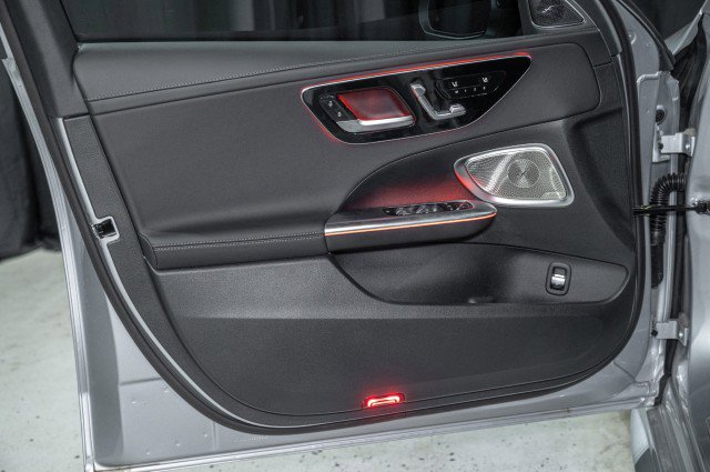 Certified 2025 Mercedes-Benz C 300 Sedan image 10