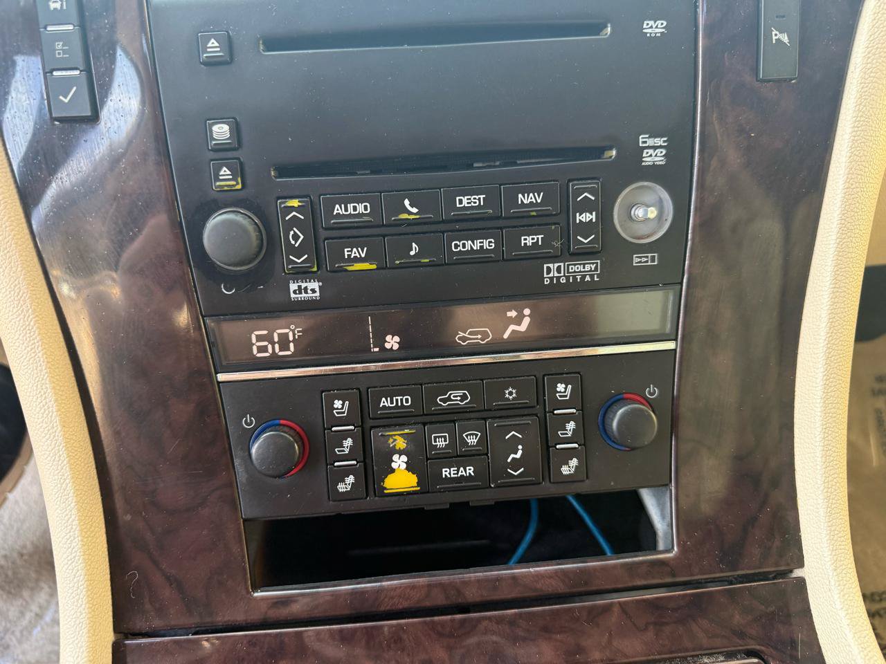 Used 2007 Cadillac Escalade AWD w/ Information Package image 25