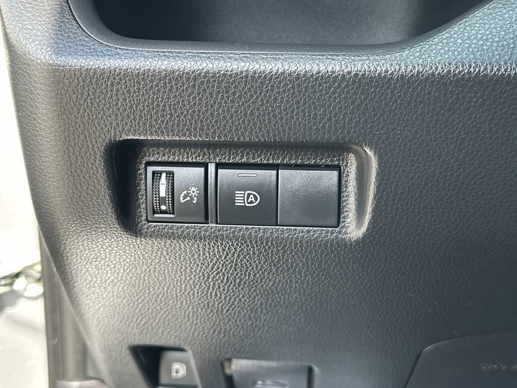 Certified 2025 Toyota RAV4 XLE AWD/4WD image 21