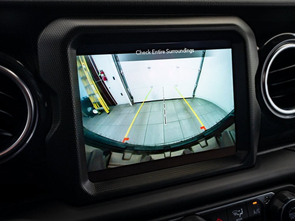 Used 2023 Jeep Wrangler Unlimited Rubicon 392 image 31