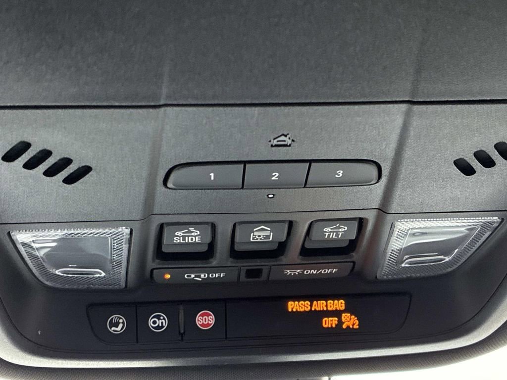 Used 2022 Buick Enclave Premium w/ Experience Buick Package image 42