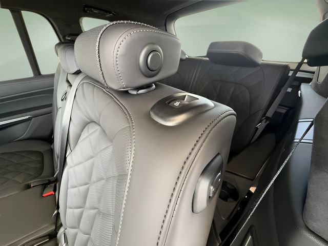 Certified 2026 BMW X7 xDrive40i w/ M Sport Package AWD/4WD image 29