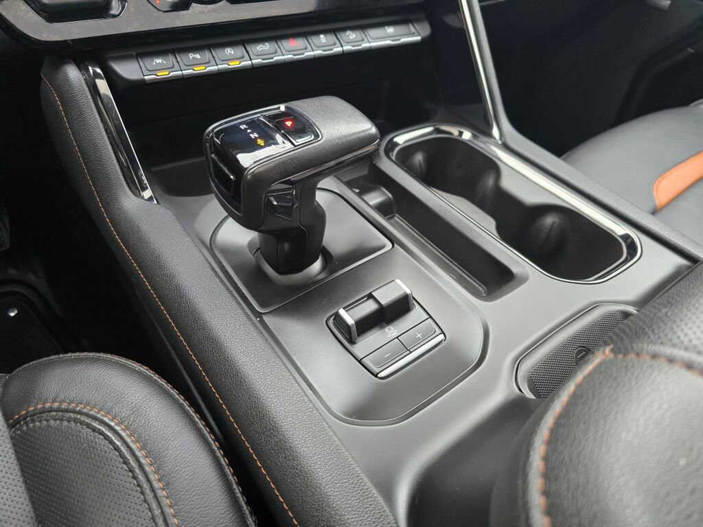 Used 2022 GMC Sierra 1500 AT4 w/ AT4 Premium Package image 27