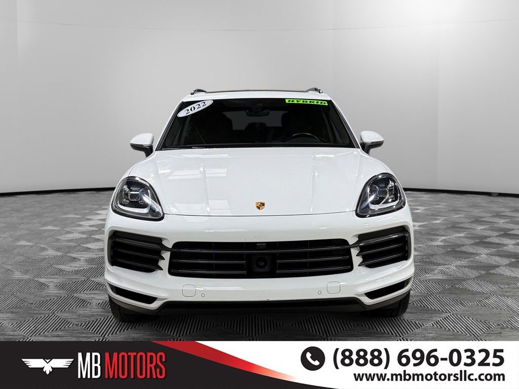 Used 2022 Porsche Cayenne Platinum Edition image 11
