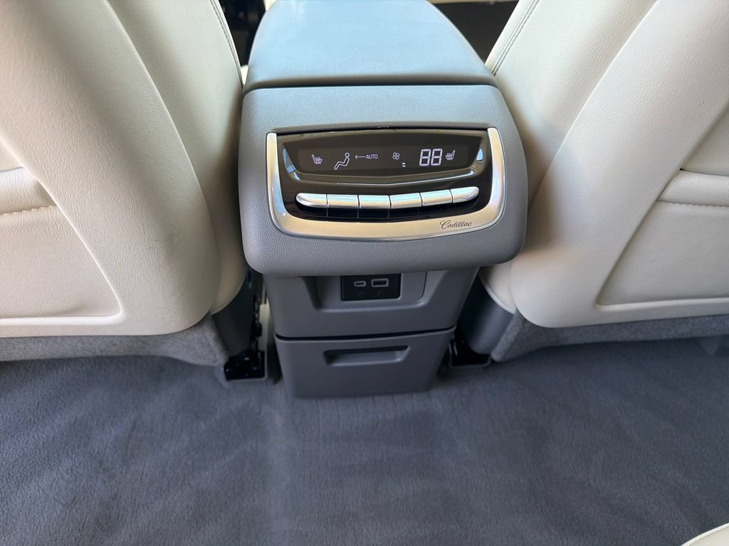 Certified 2024 Cadillac XT6 Premium Luxury w/ Technology Package AWD/4WD image 12