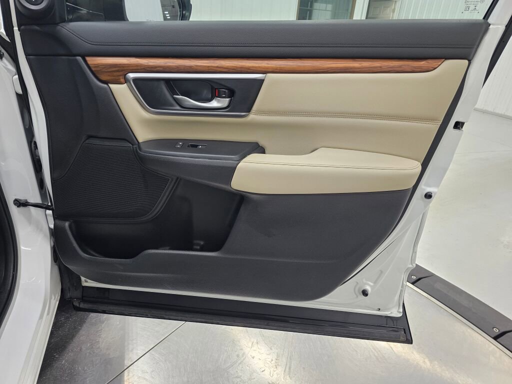 Used 2021 Honda CR-V Touring image 31