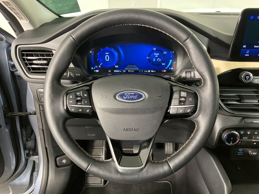 Certified 2022 Ford Escape Titanium w/ Titanium Premium Package image 16