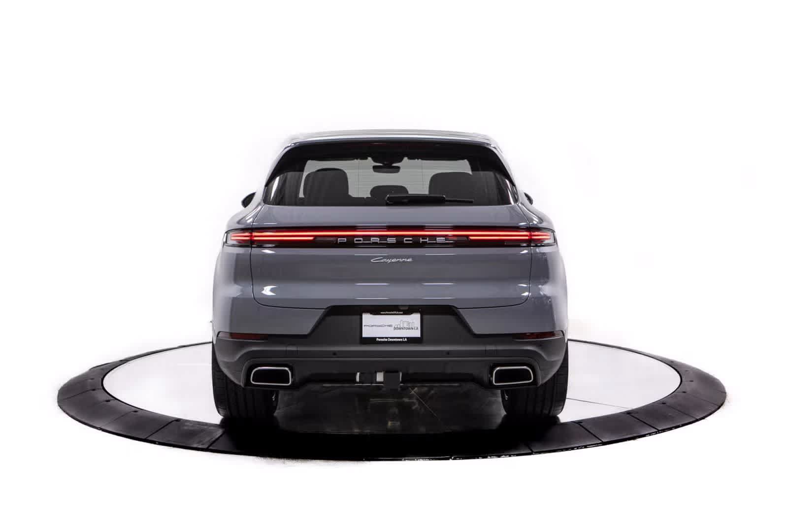 Certified 2026 Porsche Cayenne AWD/4WD image 6