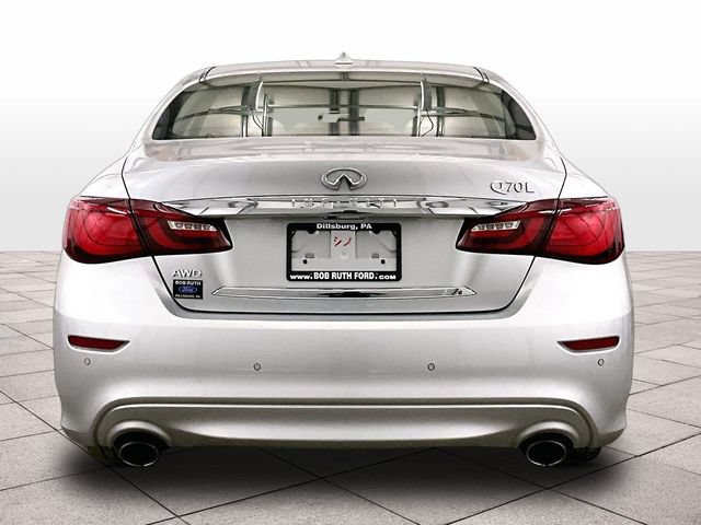 Used 2019 INFINITI Q70 L 3.7 AWD/4WD image 4