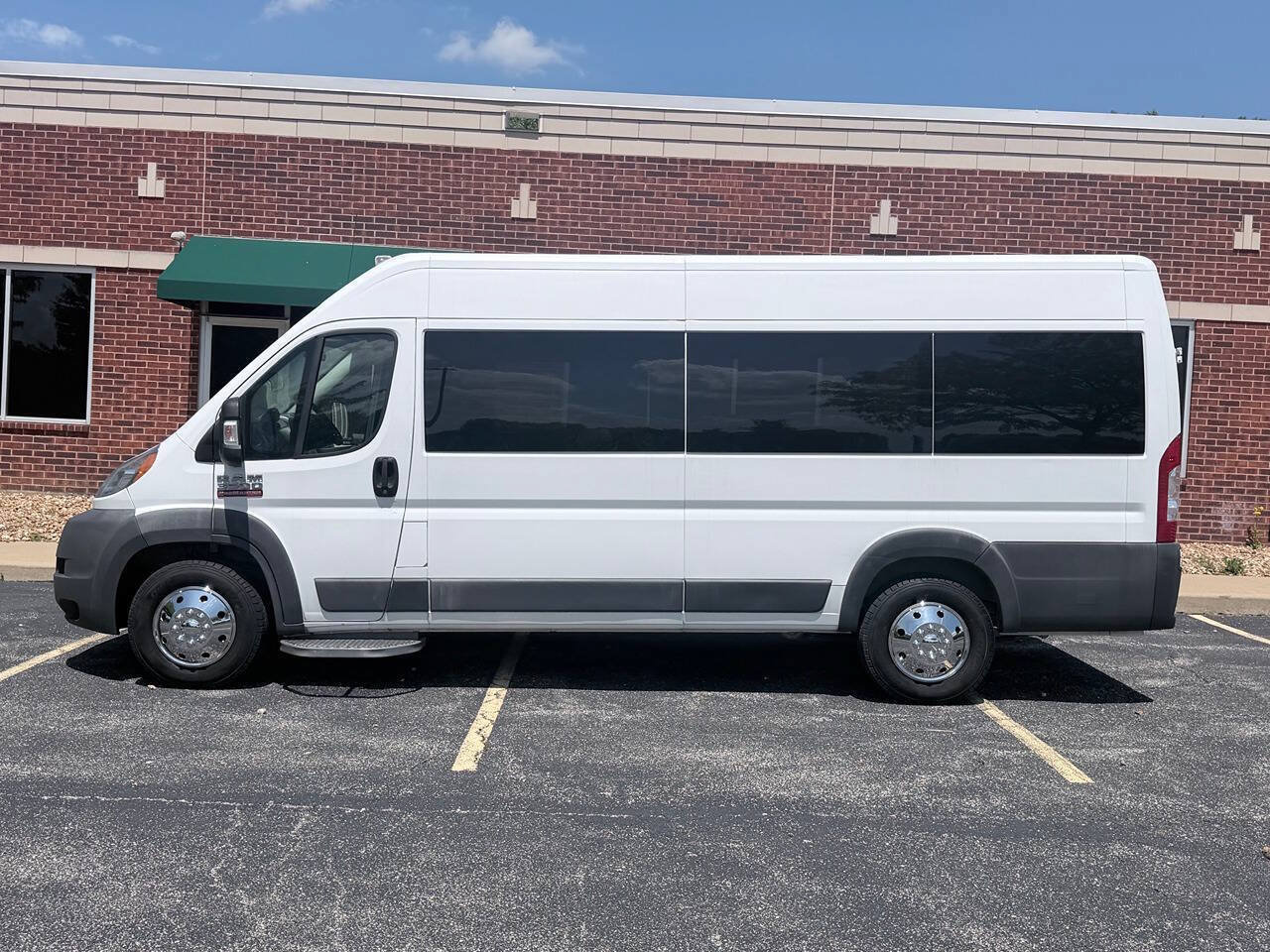 Used 2016 RAM ProMaster 3500 w/ Premium Appearance Group FWD image 9