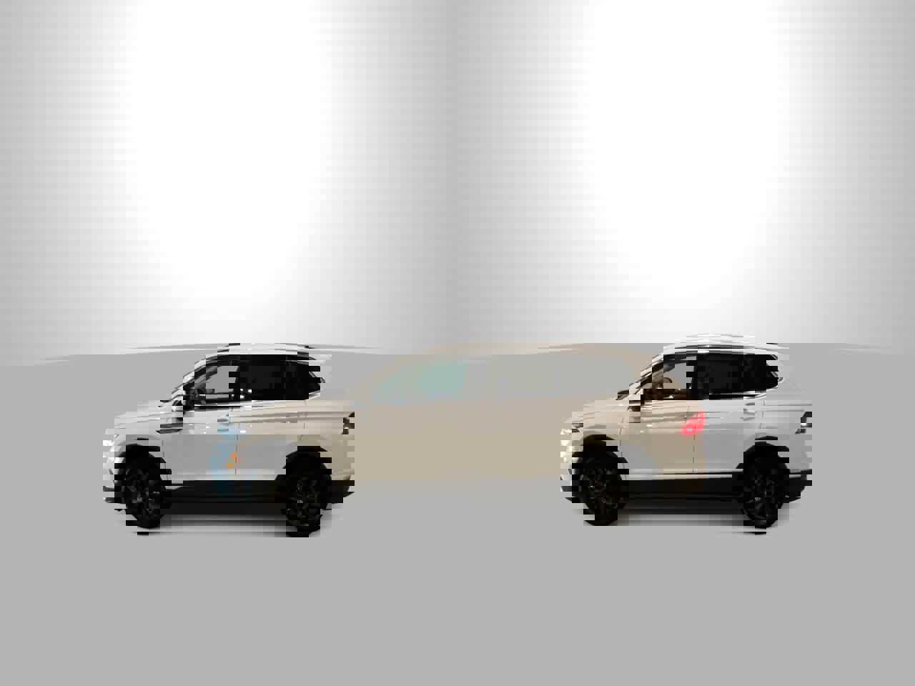 Used 2024 Volkswagen Tiguan SE image 5