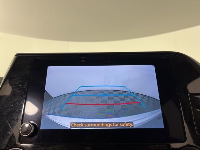 Used 2023 Toyota Highlander L image 26