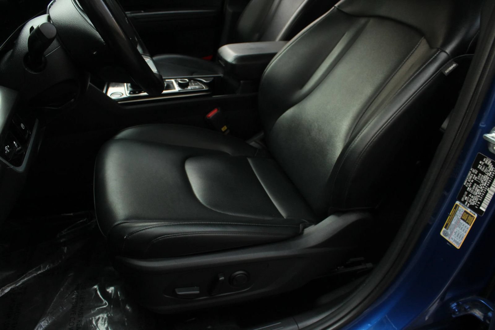Used 2024 Kia Sportage EX FWD image 16
