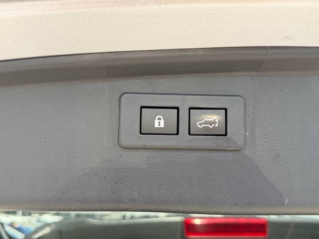 Used 2022 Subaru Outback Limited XT AWD/4WD image 16