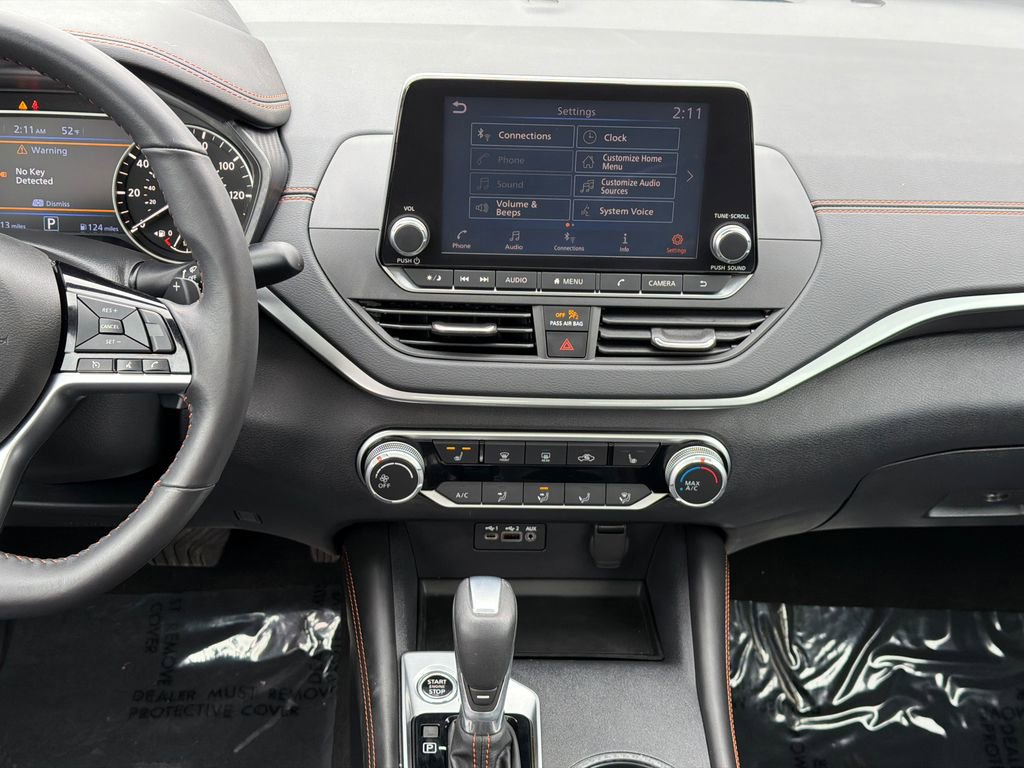 Used 2021 Nissan Altima 2.5 SR w/ SR Premium Package image 18