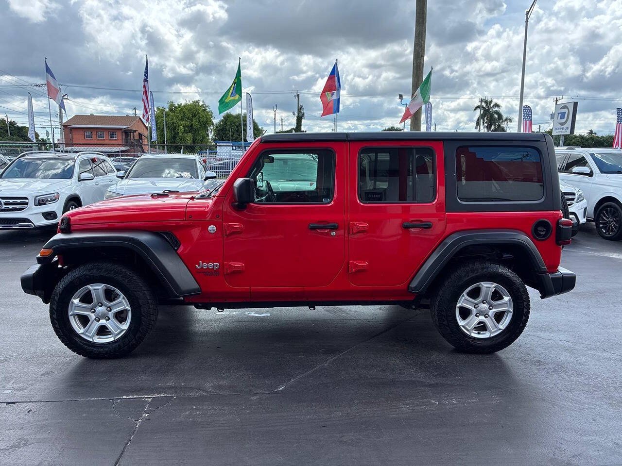 Used 2019 Jeep Wrangler Unlimited Sport S AWD/4WD image 12