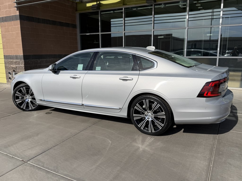 Used 2024 Volvo S90 B6 Plus w/ Protection Package Premier AWD/4WD image 5